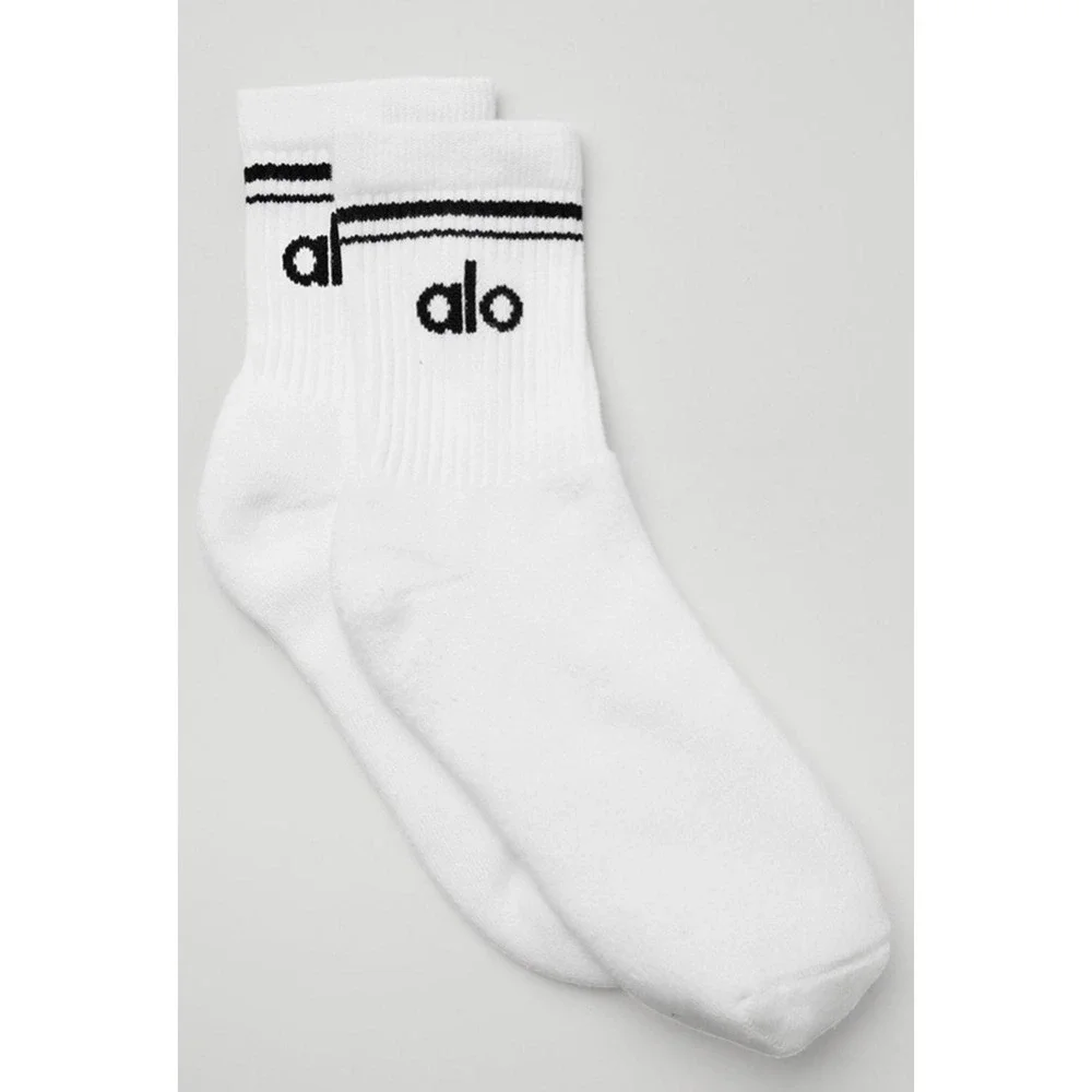 ALO Yoga Half-Crew Socks White Mens Womens M NWT Logo Casual Lifestyle